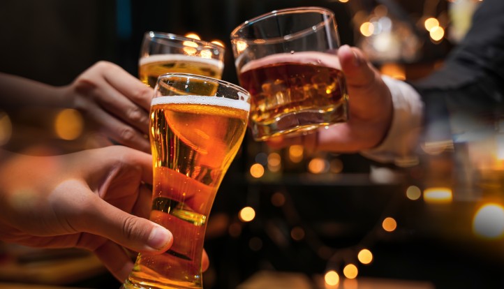 Conheça o Zebra Stripping: a tendência que está transformando o consumo de bebidas alcoólicas