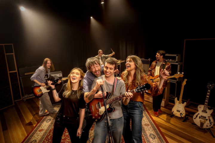 “A vida é um convite”: campanha de fim de ano do Grupo RBS celebra conexões reais 