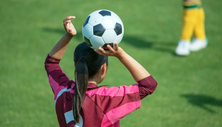 Futebol feminino: o esporte que mais cresce no calendário esportivo brasileiro. Sua marca vai torcer ou vai jogar?