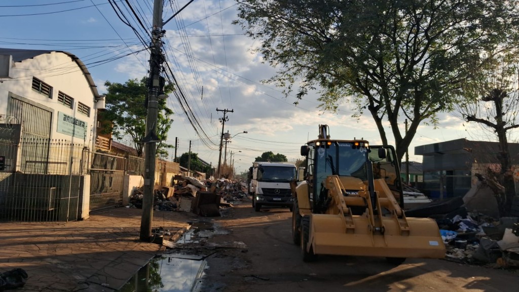 Corsan presta apoio na recuperação dos municípios com mutirões de limpeza e desobstrução de vias públicas