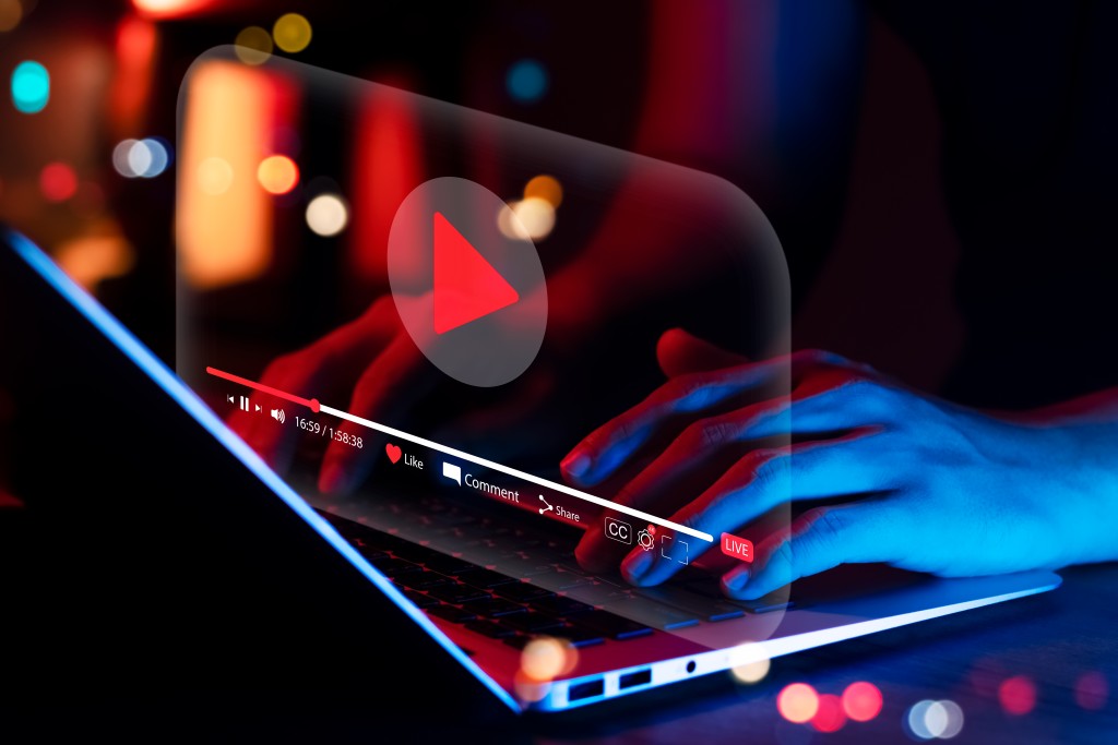 A explosão do Streaming no Brasil: 75% dos brasileiros assistem a vídeos diariamente