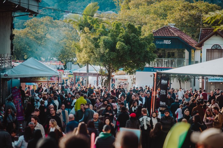 Grupo RBS realiza 26ª Festa das Cucas em parceria com a prefeitura de Santa Cruz do Sul