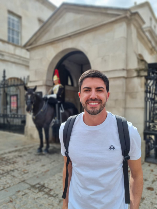 Grupo RBS promove bate-papo com Marco Matos sobre cobertura da morte da Rainha Elizabeth II