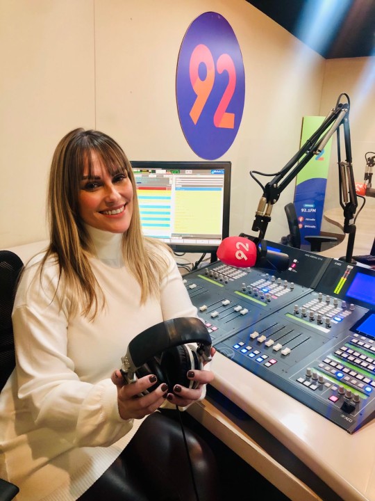 Rádio 92 estreia programa Nem Te Conto