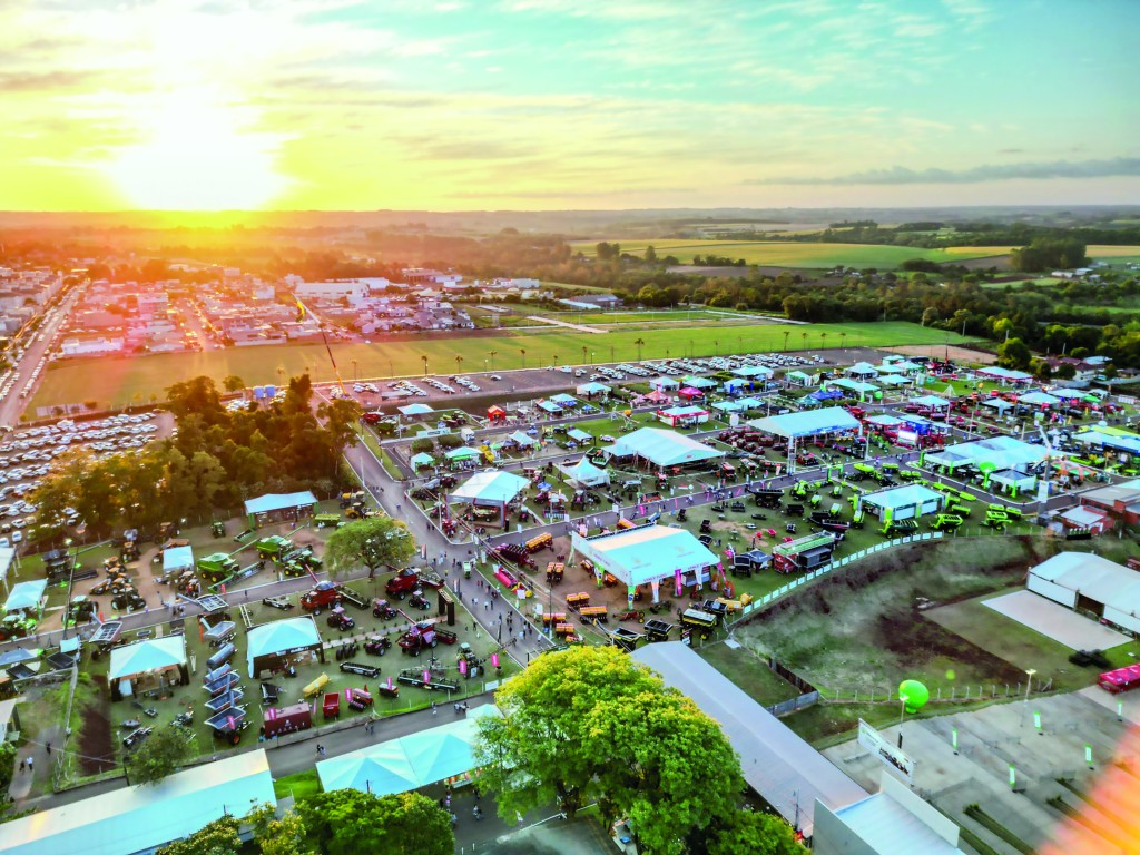 Grupo RBS marca presença na edição de 60 anos da Fenasoja em Santa Rosa